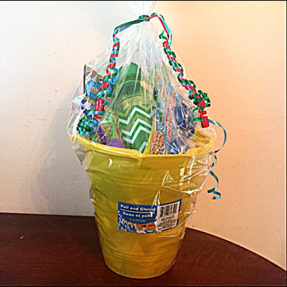 🏊‍♂️Swimming Pool Madness Pail Set (Yellow)